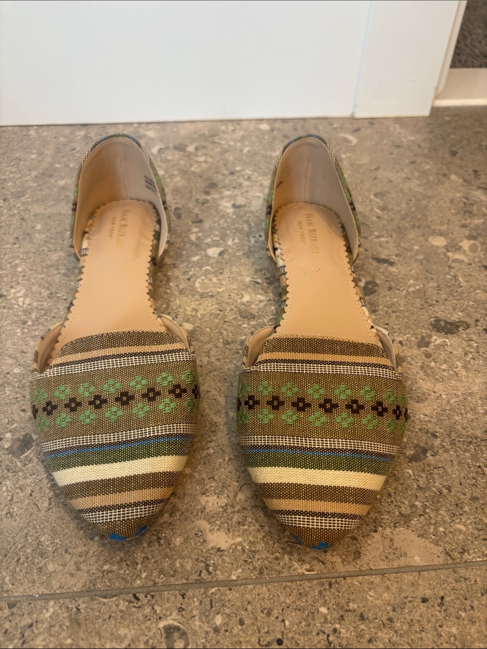 Isaac Mizrahi Flats - Women's